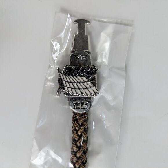 Attack On Titan Gift Set Anime Pack Buttons Stickers Jewelry Face Mask Backpack - Picture 6 of 16